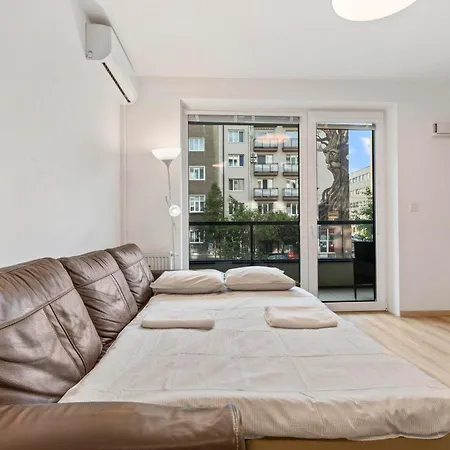 Twin 1 In - With Parking Apartment Bratislava